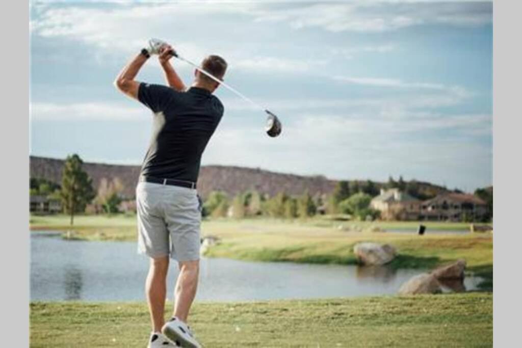 Villa #24 At Bloomington Country Club 圣乔治 外观 照片
